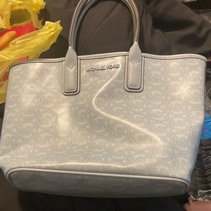 Micheal kors hand bag